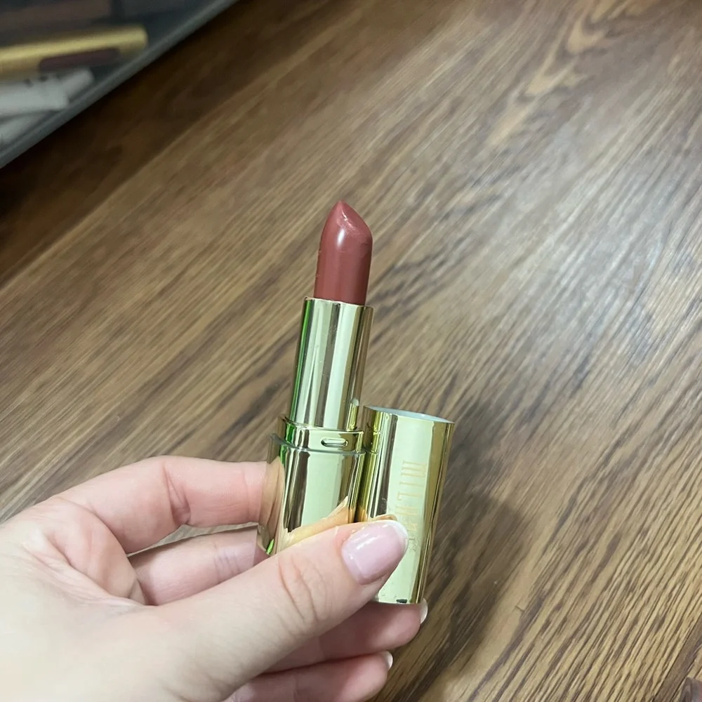 Milani Naturally Chic 25 Lipstick